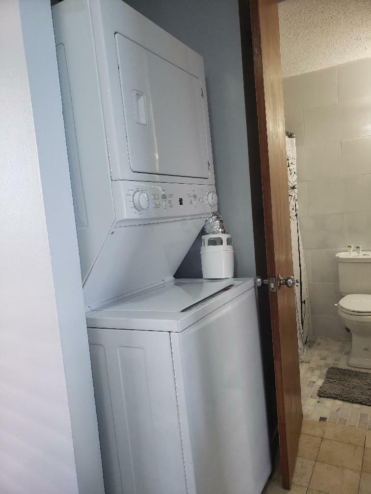 Breezy Beachfront Property With View Of Paradise Лукильо Екстериор снимка