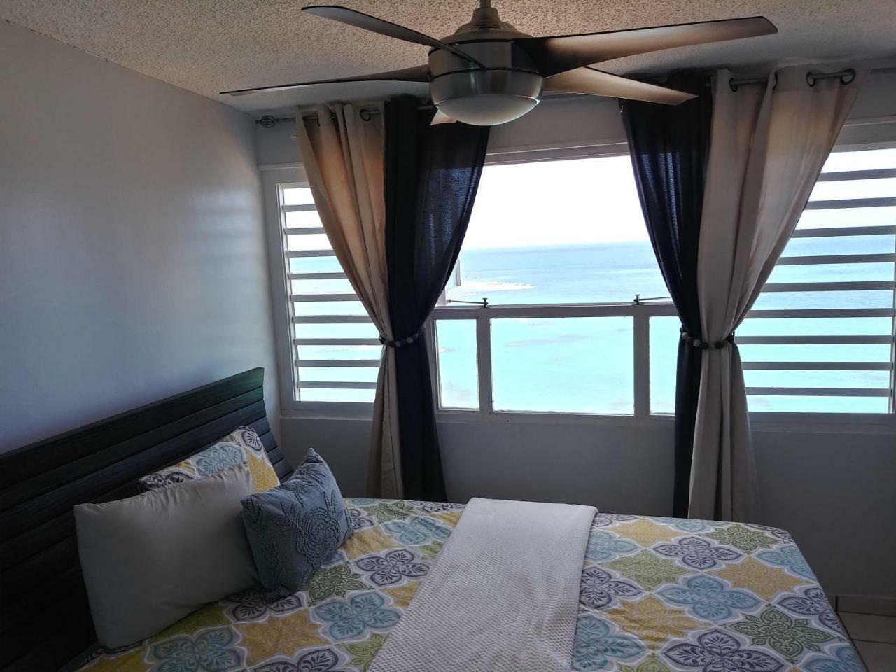 Breezy Beachfront Property With View Of Paradise Лукильо Екстериор снимка